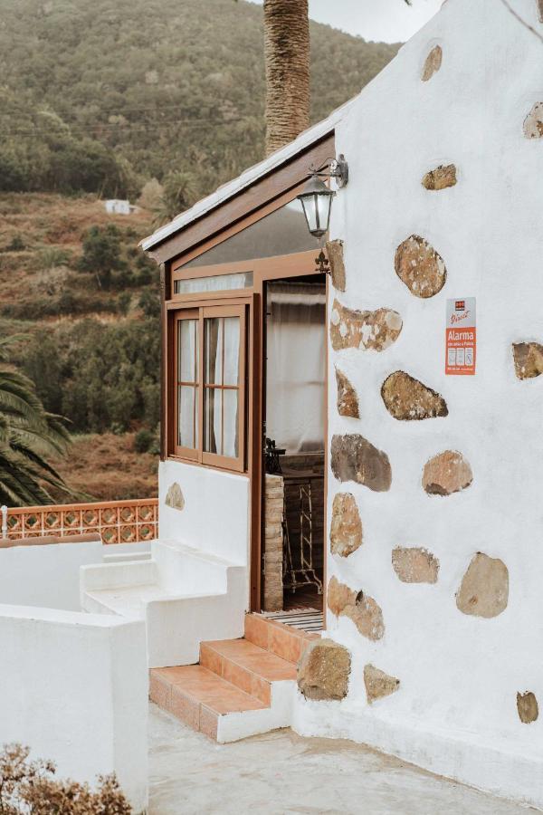 Holiday House Cruz De Tierno Agulo Esterno foto
