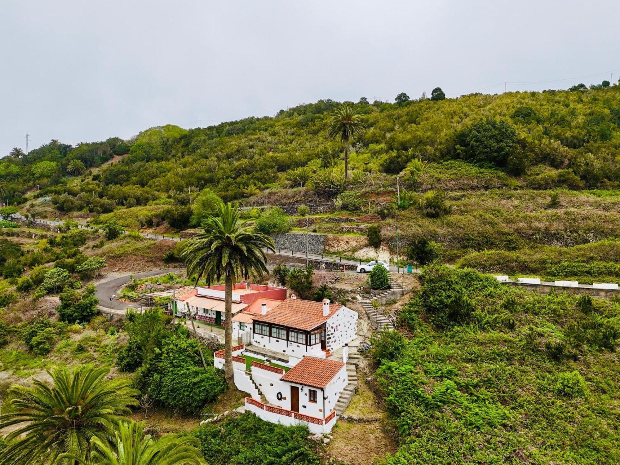 Holiday House Cruz De Tierno Agulo Esterno foto