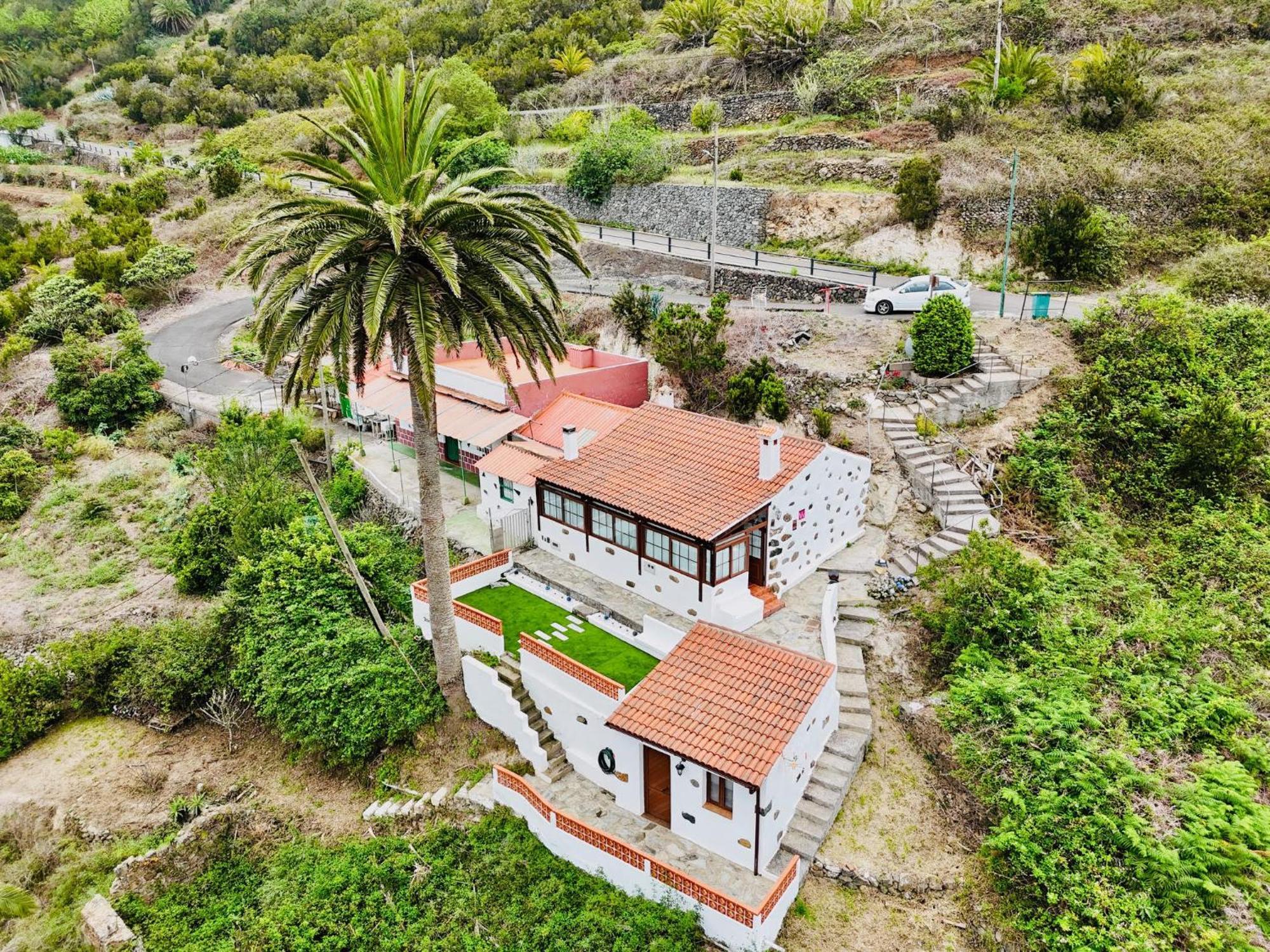 Holiday House Cruz De Tierno Agulo Esterno foto